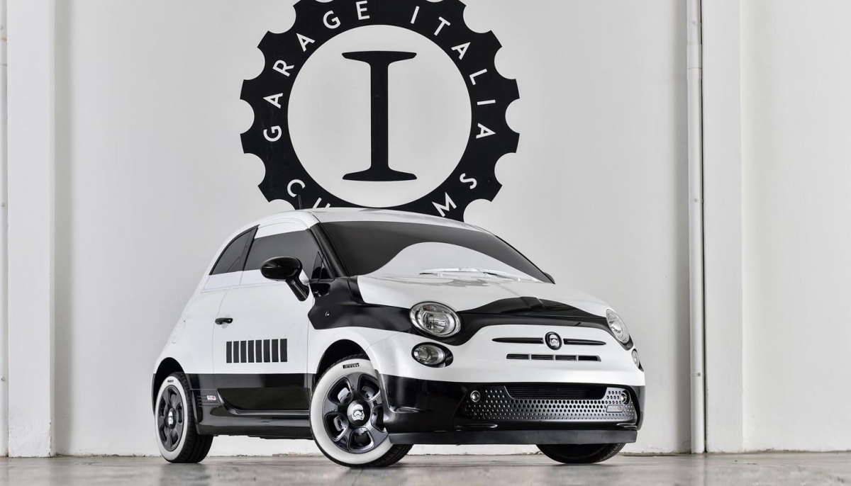 THE FIAT BRAND DISPLAYS CUSTOM PAINTED FIAT 500e STAR WARS
