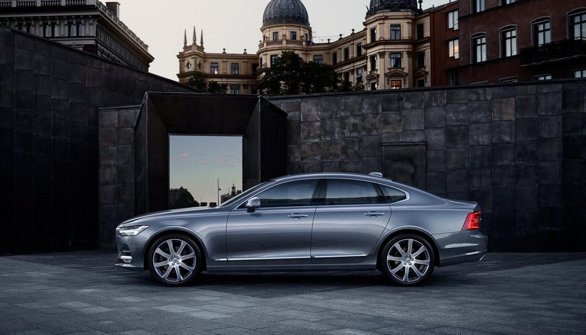 Volvo S90
