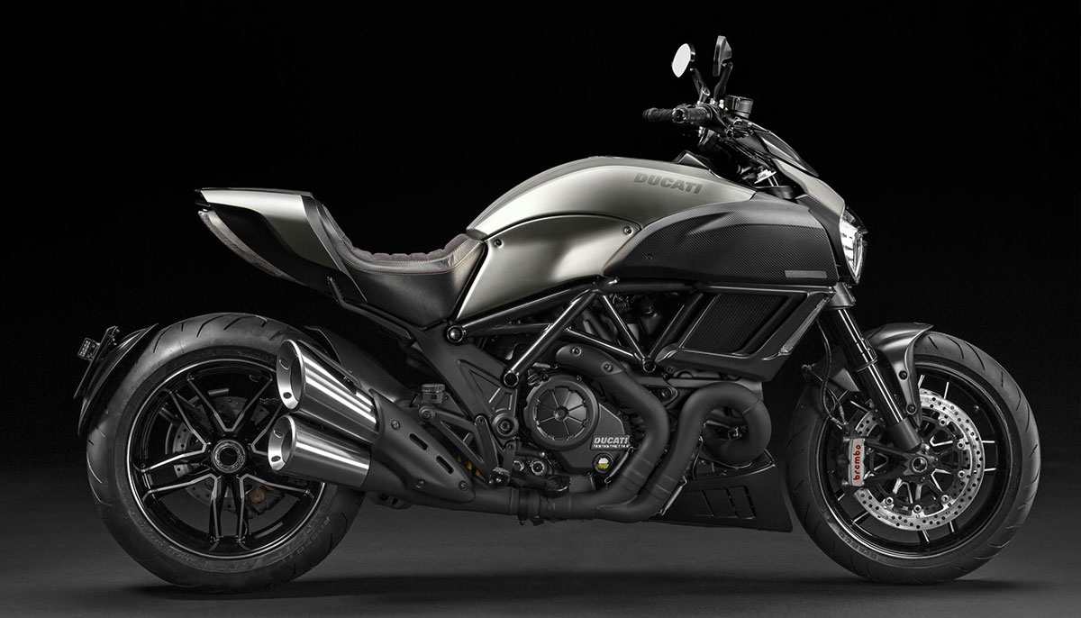 EXCLUSIVE DIAVEL TITANIUM REACHES UK DUCATI STORES