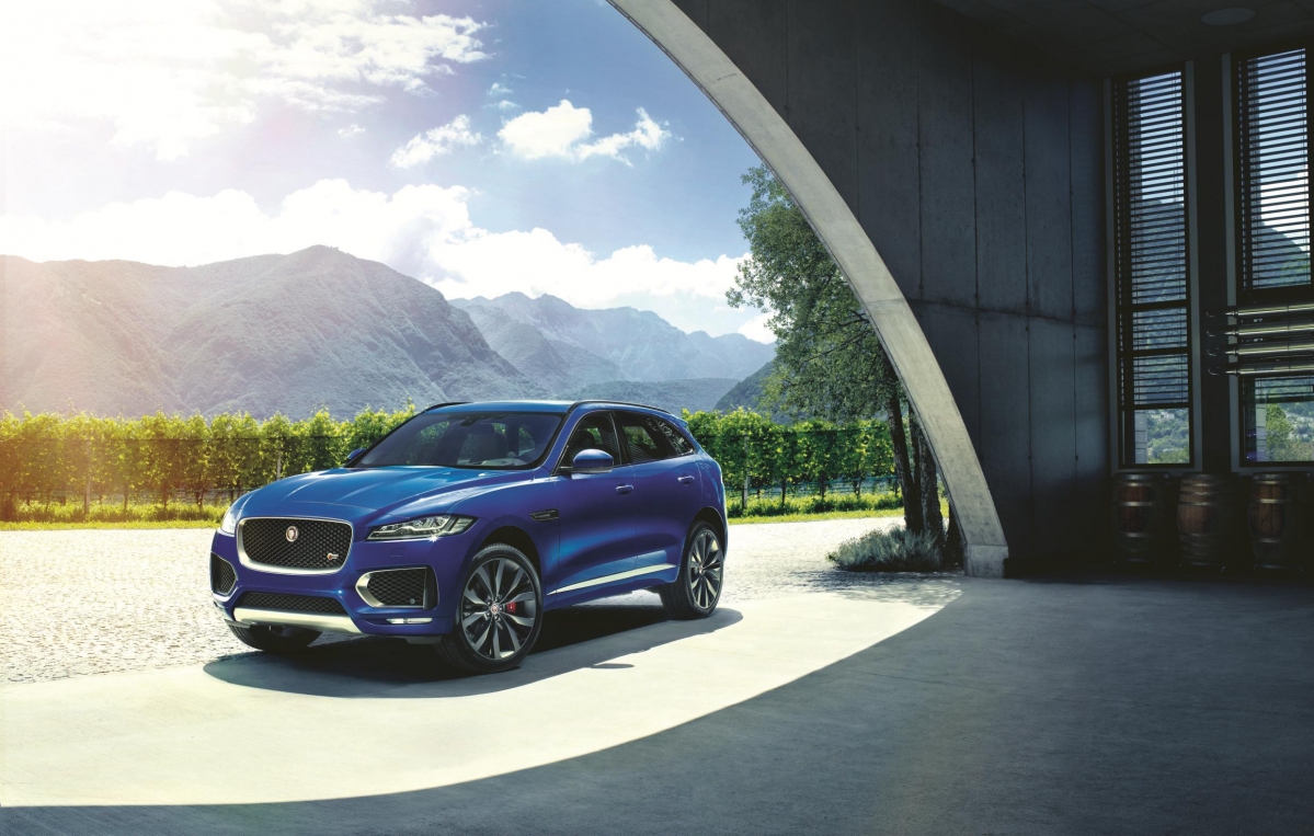 THE ALL-NEW 2017 JAGUAR F-PACE