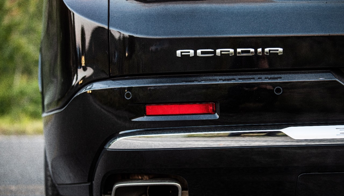 ’جي إم سي أكاديا‘ للعام 2021 