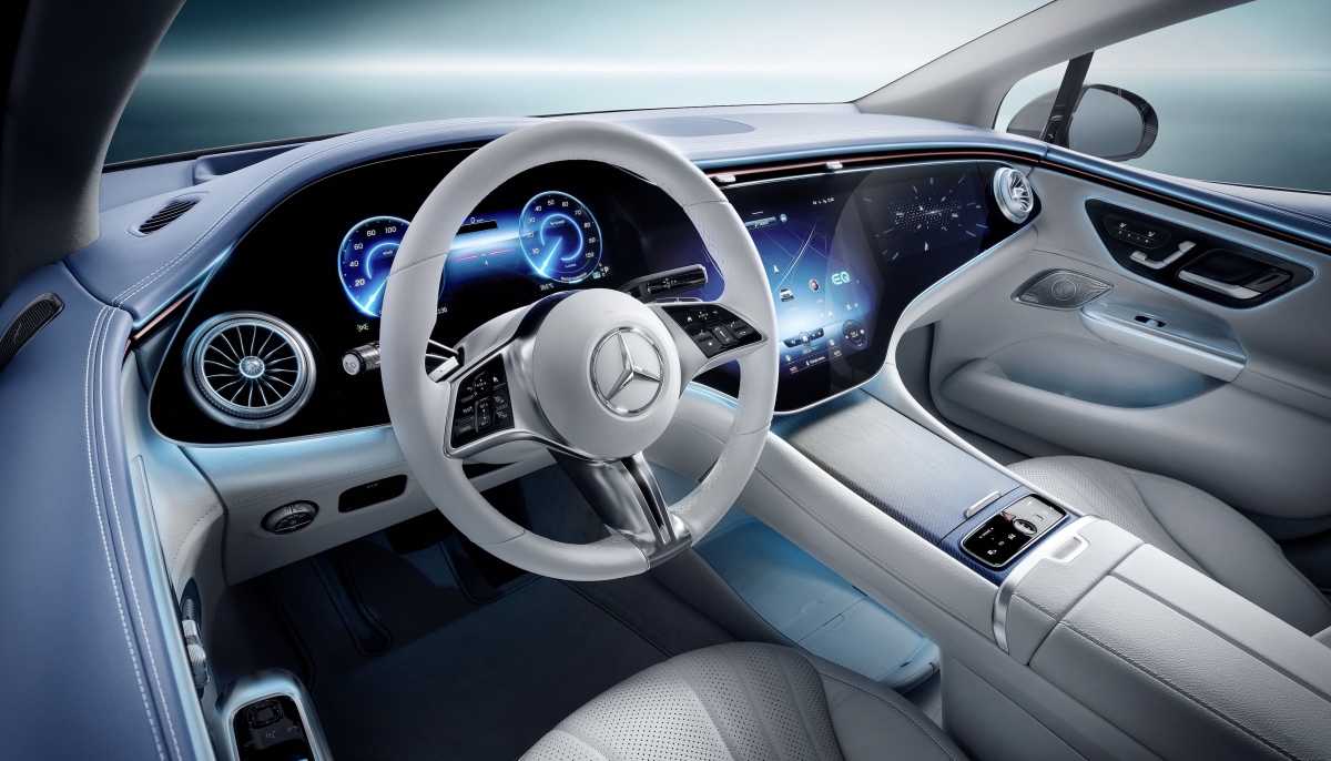 سيارة EQE الجديدة