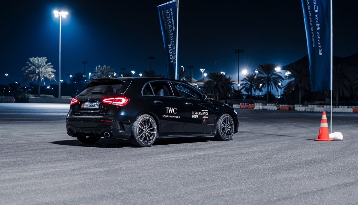 BENTLEY INTRODUCES GT MULLINER BLACKLINE