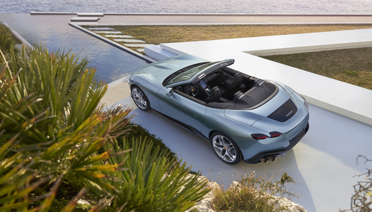 FERRARI ROMA SPIDER: LA NUOVA DOLCE VITA – A NEW STORY BEGINS