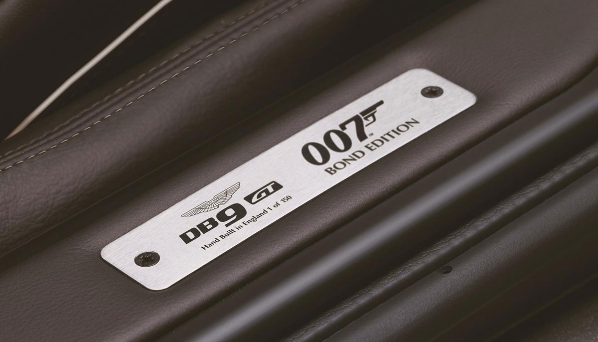 Aston Martin DB9 GT Bond Edition