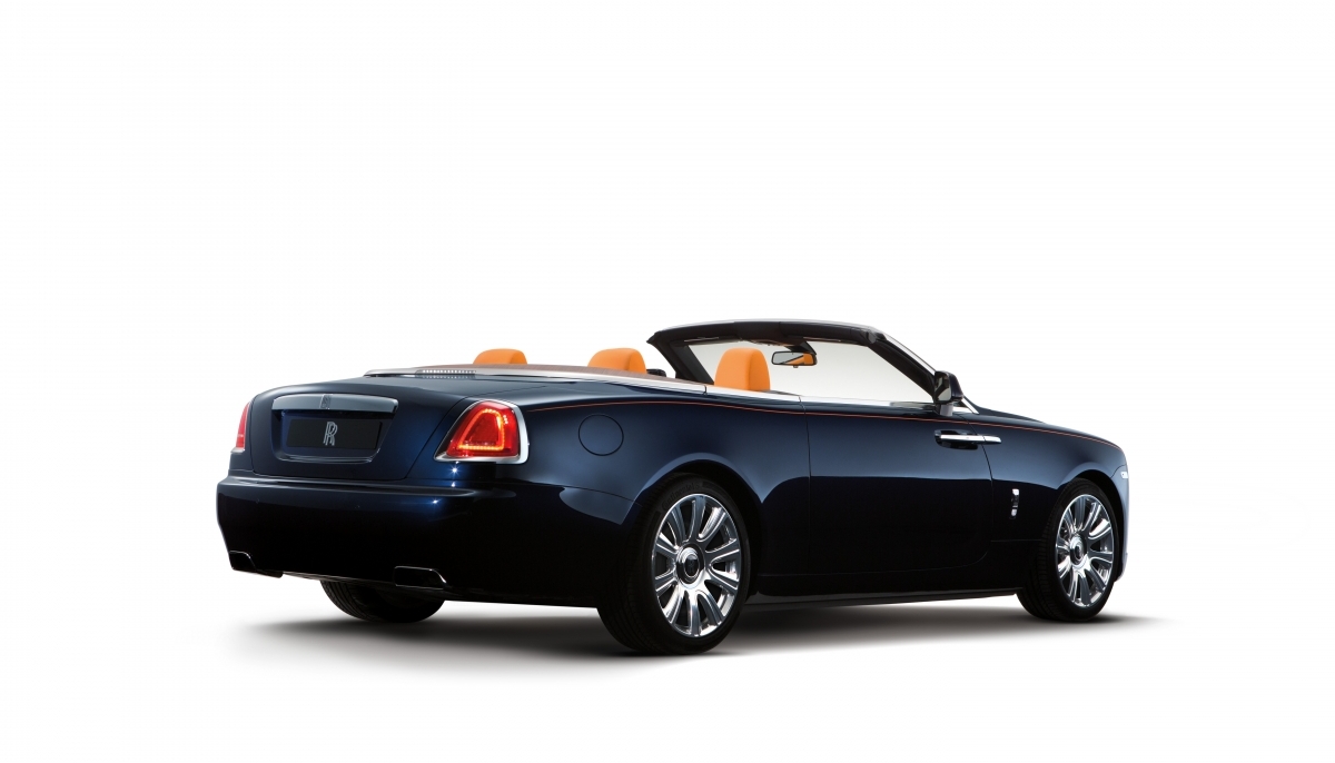ROLLS-ROYCE - UNCOMPROMISED DROPHEAD LUXURY 