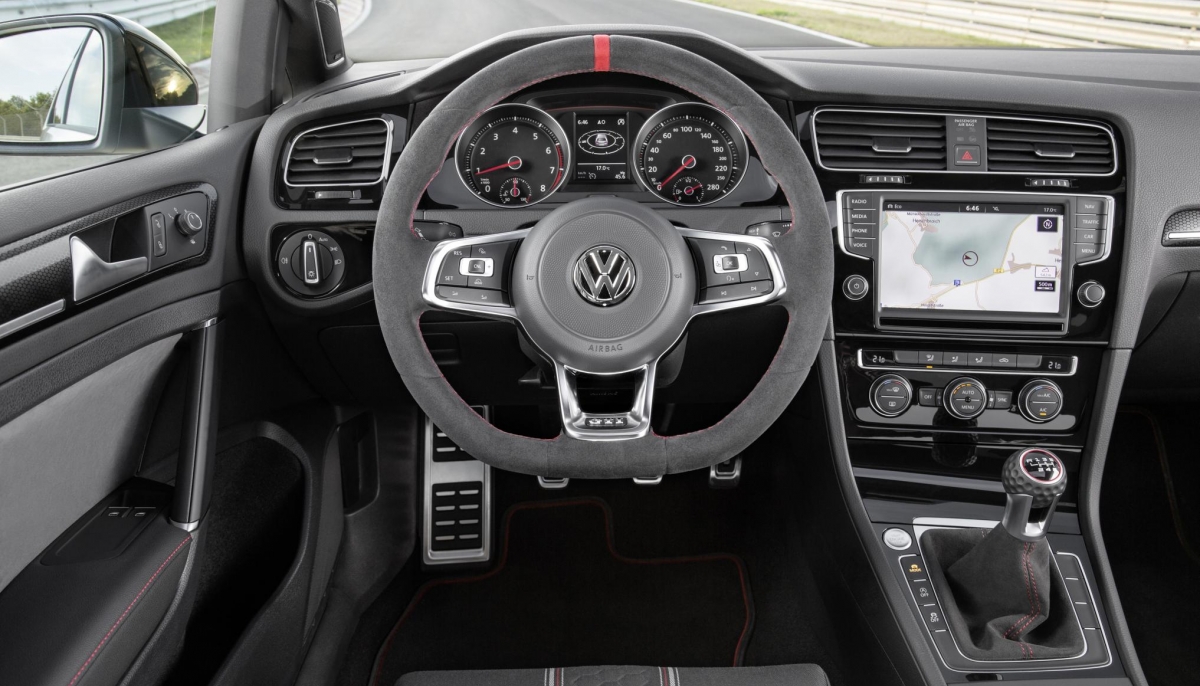 THE NEW GOLF GTI CLUBSPORT