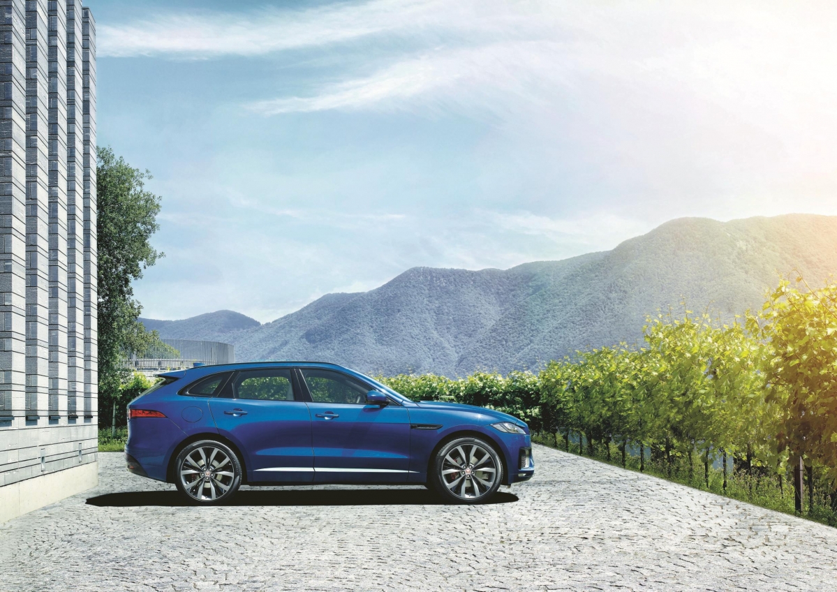 THE ALL-NEW 2017 JAGUAR F-PACE