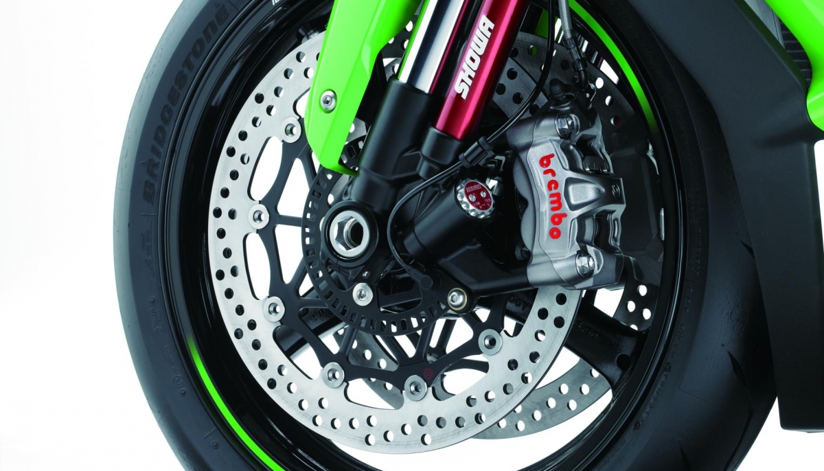  TIME TO GET CLOSER TO THE 2016 NINJA ZX-10R
