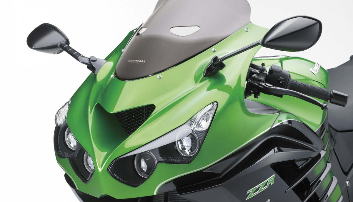 ZZR1400 2016: KAWASAKI'S FLAGSHIP THRILL-SEEKER REFINED