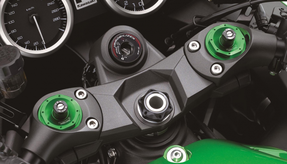 ZZR1400 2016: KAWASAKI'S FLAGSHIP THRILL-SEEKER REFINED