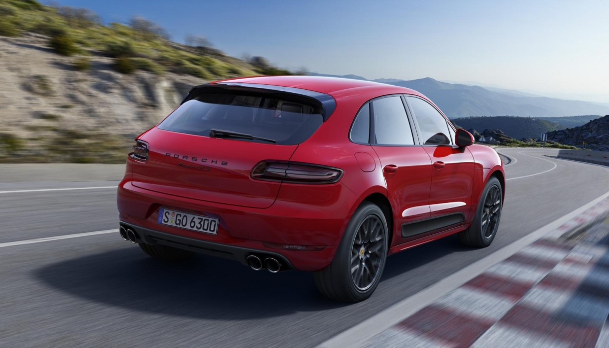 PORSCHE MACAN GTS, THE THOROUGHBRED SPORTS CAR AMONG SUVS