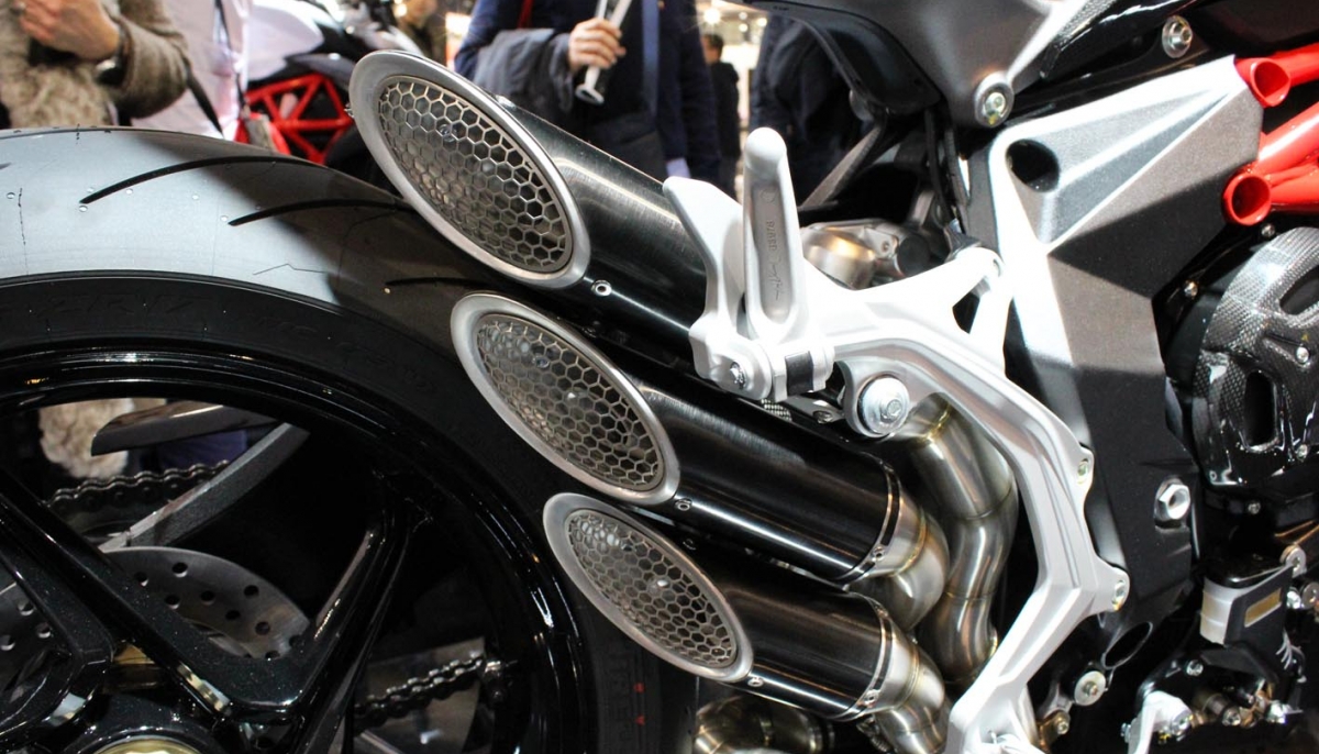  MV AGUSTA AT THE 73rd EICMA EVENT WITH TWO WORLD PREMIERS:  THE NEW BRUTALE 800 AND THE DRAGSTER RR LH44