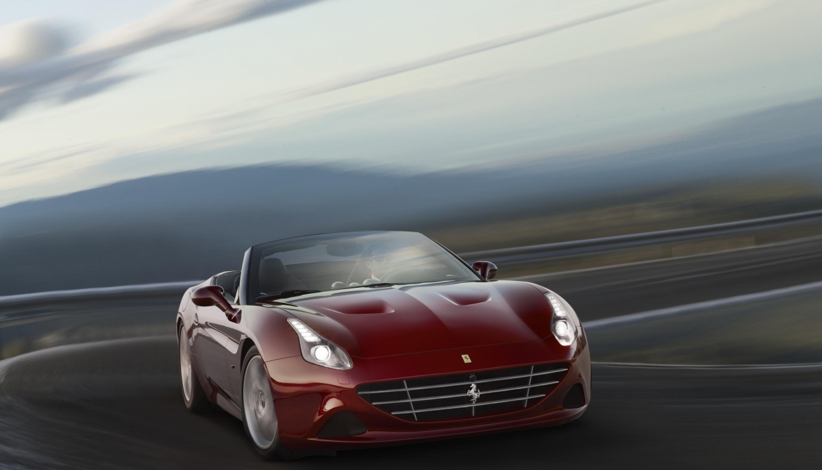 CALIFORNIA T,  INTRODUCING THE NEW HS HANDLING OPTION FOR AN EVEN SPORTIER DRIVING EXPERIENCE