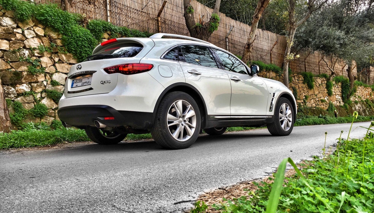 Infiniti QX70