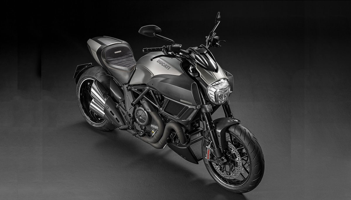 EXCLUSIVE DIAVEL TITANIUM REACHES UK DUCATI STORES
