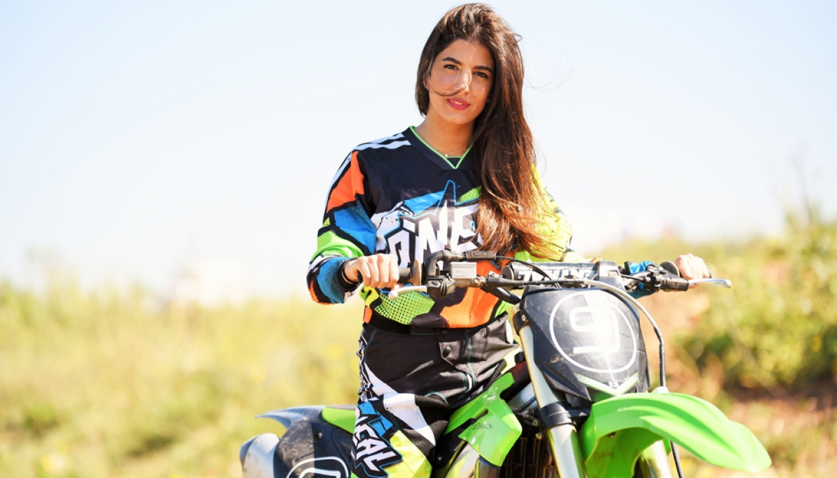 من عالم الدبلوماسية