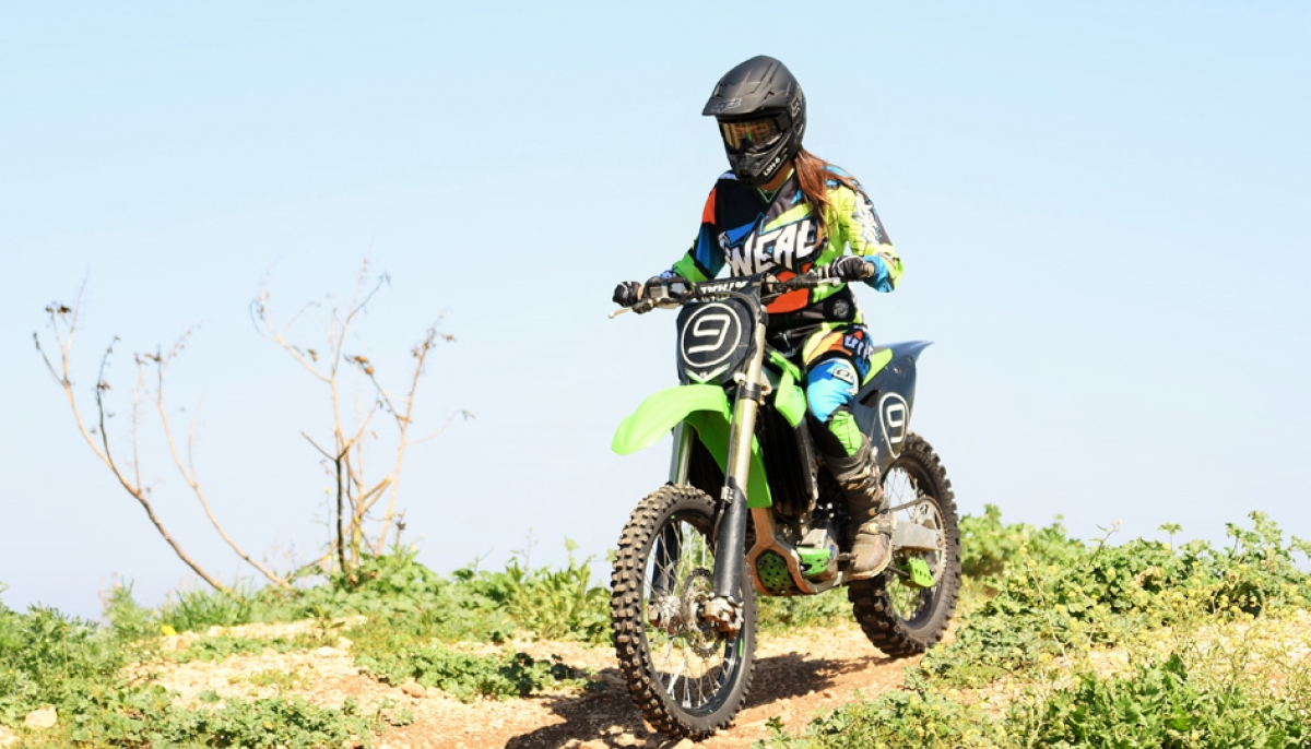 من عالم الدبلوماسية