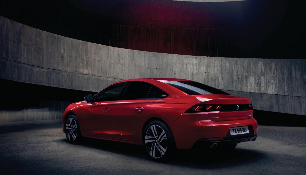 بيجو‘ تزيح الستار عن طراز 508 GT الرياضي