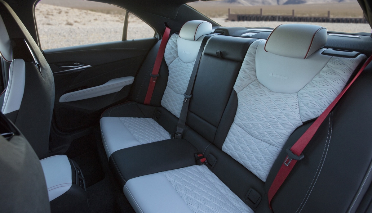 ’كاديلاك V-Series Blackwing‘