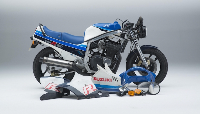 SUZUKI TO RESTORE ORIGINAL GSX-R750 AT MOTORCYCLE LIVE