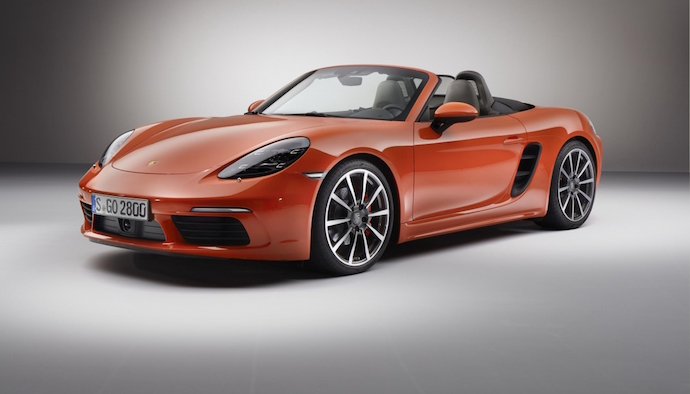 THE NEW PORSCHE 718 BOXSTER: THE DEFINITIVE MID-ENGINED ROADSTER 